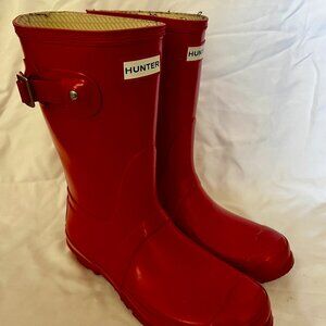 Red Hunter boots short size US 7M
